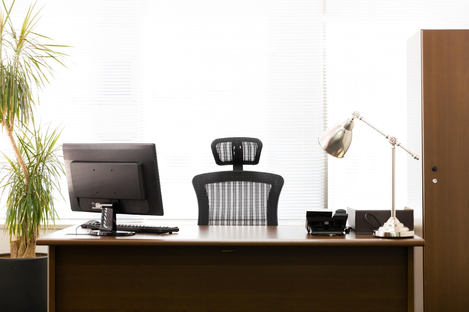 社長室レイアウトの考え方｜目的別の基本パターンと成功のポイント